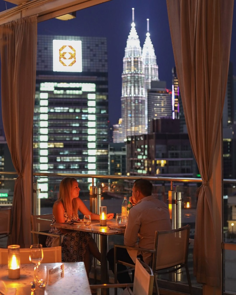 Romantic Table Setting
